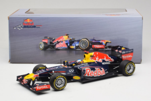 Red Bull RB8 Renault #1 S. Vettel Red Bull Racing Showcar 2012 Minichamps 1:18 110120071 Métal Moulé — image 7 sur 7