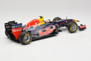 Red Bull RB8 Renault #2 M. Webber Red Bull Racing Showcar 2012 Minichamps 1:18 110120072 Métal Moulé — image 2 sur 7