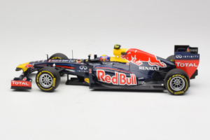Red Bull RB8 Renault #2 M. Webber Red Bull Racing Showcar 2012 Minichamps 1:18 110120072 Métal Moulé — image 3 sur 7