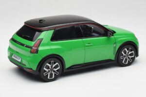 Renault 5 E-Tech Electric Pop Vert & Noir Norev 1:18 185502 Métal Moulé — image 3 sur 8