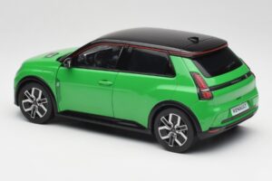 Renault 5 E-Tech Electric Pop Vert & Noir Norev 1:18 185502 Métal Moulé — image 7 sur 8