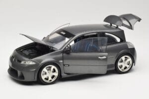 Renault Megane Mk2 RS Vampire Grey Norev 1:18 185101 Métal Moulé — image 2 sur 8