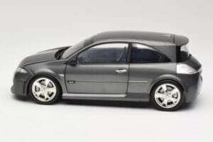 Renault Megane Mk2 RS Vampire Grey Norev 1:18 185101 Métal Moulé — image 4 sur 8