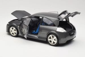 Renault Megane Mk2 RS Vampire Grey Norev 1:18 185101 Métal Moulé — image 5 sur 8