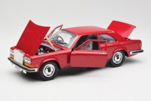 Rolls-Royce Camargue Rouge Bburago 1:22 3001 Métal Moulé — image 2 sur 8