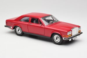 Rolls-Royce Camargue Rouge Bburago 1:22 3001 Métal Moulé — image 6 sur 8