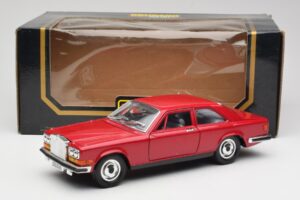 Rolls-Royce Camargue Rouge Bburago 1:22 3001 Métal Moulé — image 8 sur 8