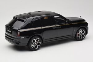 Rolls-Royce Cullinan Noir Avec Gold Coachline & Shadow Wheels OEM 1:18 028-15A Métal Moulé — image 3 sur 8