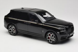 Rolls-Royce Cullinan Noir Avec Gold Coachline & Shadow Wheels OEM 1:18 028-15A Métal Moulé — image 6 sur 8