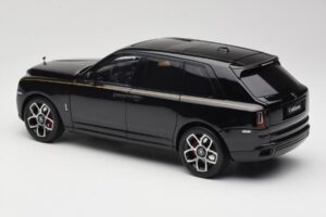 Rolls-Royce Cullinan Noir Avec Gold Coachline & Shadow Wheels OEM 1:18 028-15A Métal Moulé — image 7 sur 8