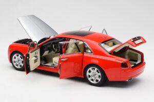 Rolls-Royce Ghost Rouge & Argent Kyosho 1:18 008802RS Métal Moulé — image 5 sur 8