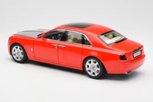 Rolls-Royce Ghost Rouge & Argent Kyosho 1:18 008802RS Métal Moulé — image 7 sur 8