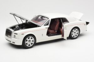 Rolls-Royce Phantom Coupe English Blanc Argent Kyosho 1:18 08861EW Métal Moulé — image 2 sur 8