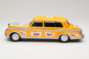 Rolls-Royce Phantom V John Lennon Paragon 1:18 PA-92121 Métal Moulé — image 4 sur 8