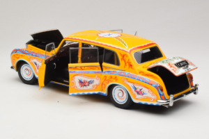 Rolls-Royce Phantom V John Lennon Paragon 1:18 PA-92121 Métal Moulé — image 5 sur 8