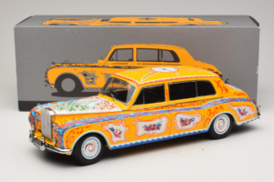 Rolls-Royce Phantom V John Lennon Paragon 1:18 PA-92121 Métal Moulé — image 8 sur 8