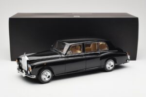 Rolls-Royce Phantom VI EWB Noir Kyosho 1:18 08905BK Métal Moulé — image 8 sur 8