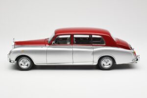 Rolls-Royce Phantom VI Argent Rouge Kyosho 1:18 08905SR Métal Moulé — image 4 sur 8