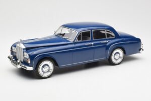Rolls-Royce Silver Cloud III Flying Spur Mulliner RHD Bleu Foncé MCG 1:18 MCG18124 Métal Moulé