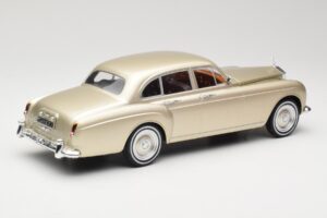 Rolls-Royce Silver Cloud III Flying Spur H.J. Mulliner Or MCG 1:18 MCG18058 Métal Moulé — image 2 sur 6