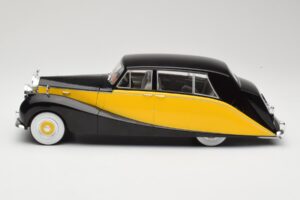 Rolls-Royce Silver Wraith Empress by Hooper Noir & Jaune MCG 1:18 MCG18066 Métal Moulé — image 3 sur 6