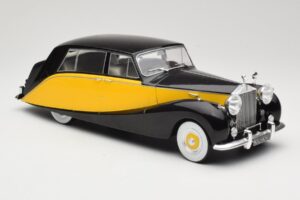 Rolls-Royce Silver Wraith Empress by Hooper Noir & Jaune MCG 1:18 MCG18066 Métal Moulé — image 4 sur 6
