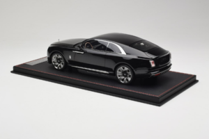Rolls-Royce Spectre Noir Df Model 1:18 REMC017 Résine — image 5 sur 6