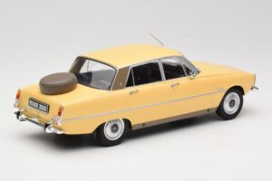 Rover 3500 V8 P6 Crème MCG 1:18 MCG18046 Métal Moulé — image 2 sur 6