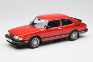 Saab 900 GL Rouge MCG 1:18 MCG18340 Métal Moulé