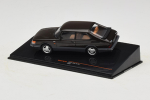 Saab 900 Turbo Noir IXO 1:43 CLC577N Métal Moulé — image 3 sur 4