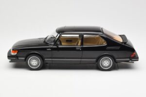 Saab 900 Turbo Noir MCG 1:18 MCG18338 Métal Moulé — image 3 sur 6