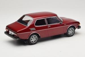 Saab 99 EMS Metallic Rouge MCG 1:18 MCG18441 Métal Moulé — image 2 sur 6