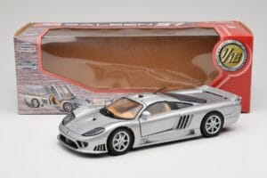Saleen S7 Argent Motormax 1:18 73117 Métal Moulé — image 8 sur 8