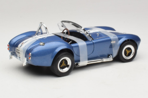 Shelby Cobra 427 S/C Bleu Bande Blanche Road Signature 1:18 92058-P2 Métal Moulé — image 2 sur 6