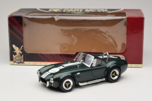 Shelby Cobra 427 S/C Vert Foncé Bandes Blanches Road Signature 1:18 92058-P1 Métal Moulé — image 8 sur 8