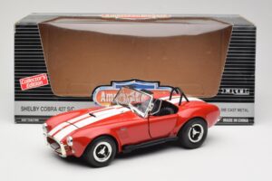 Shelby Cobra 427 S/C Guardsman Red ERTL 1:18 7369 Métal Moulé — image 8 sur 8