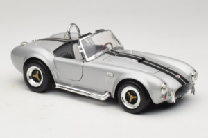 Shelby Cobra 427S/C Argent Avec Rayures Noires Road Signature 1:18 92058 Métal Moulé — image 6 sur 8