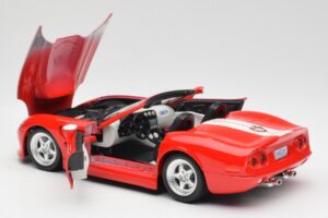 Shelby Series 1 Cabriolet Rouge Bburago 1:18 3353 Métal Moulé — image 5 sur 8