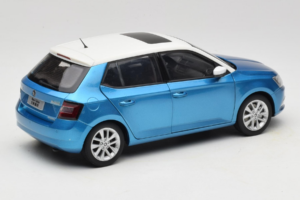 Skoda Fabia Mk3 Bleu OEM 1:18 ZSF000004BLA Métal Moulé — image 3 sur 8