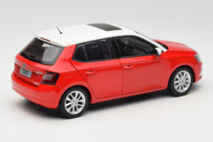 Skoda Fabia Mk3 Rouge OEM 1:18 ZSF00004ROT Métal Moulé — image 3 sur 8