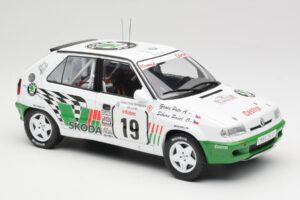 Skoda Felicia Kit Car #19 P. Sibera / P. Gross Tour de Corse 1995 IXO 1:18 18RMC149B Métal Moulé — image 4 sur 6