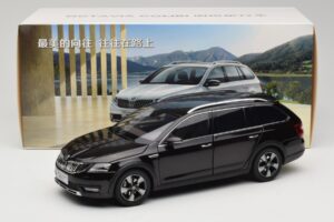 Skoda Octavia Mk4 Combi Marron Paudi Model 1:18 ZMR000005BRA Métal Moulé — image 8 sur 8