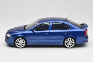 Skoda Octavia RS 1Z Race Blue Metallic Otto 1:18 OT478 Résine — image 3 sur 6