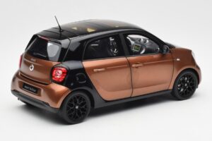 Smart Forfour W453 Noir Hazel Marron Norev 1:18 B66960299 Métal Moulé — image 3 sur 8