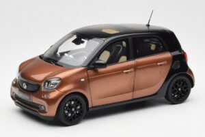 Smart Forfour W453 Noir Hazel Marron Norev 1:18 B66960299 Métal Moulé