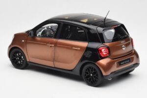 Smart Forfour W453 Noir Hazel Marron Norev 1:18 B66960299 Métal Moulé — image 7 sur 8