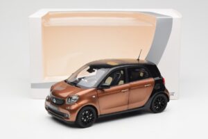 Smart Forfour W453 Noir Hazel Marron Norev 1:18 B66960299 Métal Moulé — image 8 sur 8