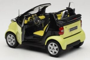Smart Fortwo 450 Cabrio Jaune Minichamps 1:18 0012889V001C49Q00 Métal Moulé — image 5 sur 8