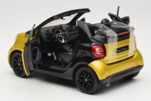 Smart Fortwo 453 Cabriolet Noir Et Jaune Norev 1:18 B66960289 Métal Moulé — image 5 sur 8