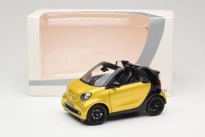 Smart Fortwo 453 Cabriolet Noir Et Jaune Norev 1:18 B66960289 Métal Moulé — image 8 sur 8